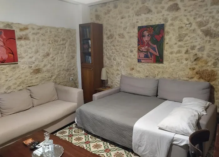 Malama\'S Maisonette At The Historic Center