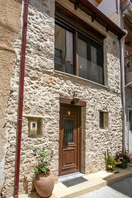 Malama's Maisonette At The Historic Center Apartment *