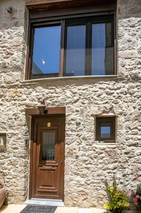 Malama's Maisonette At The Historic Center Apartment