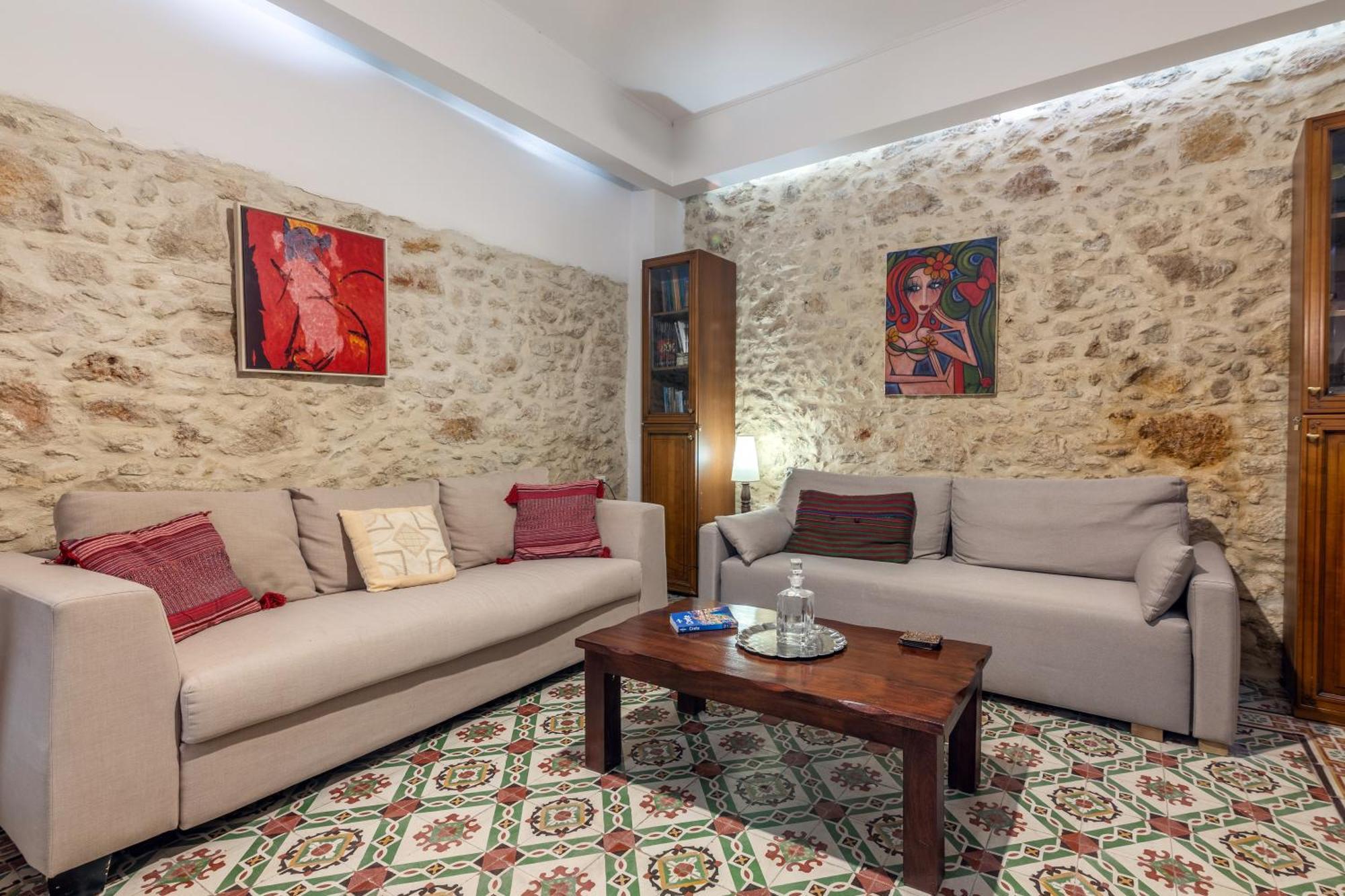 Malama's Maisonette At The Historic Center Apartment