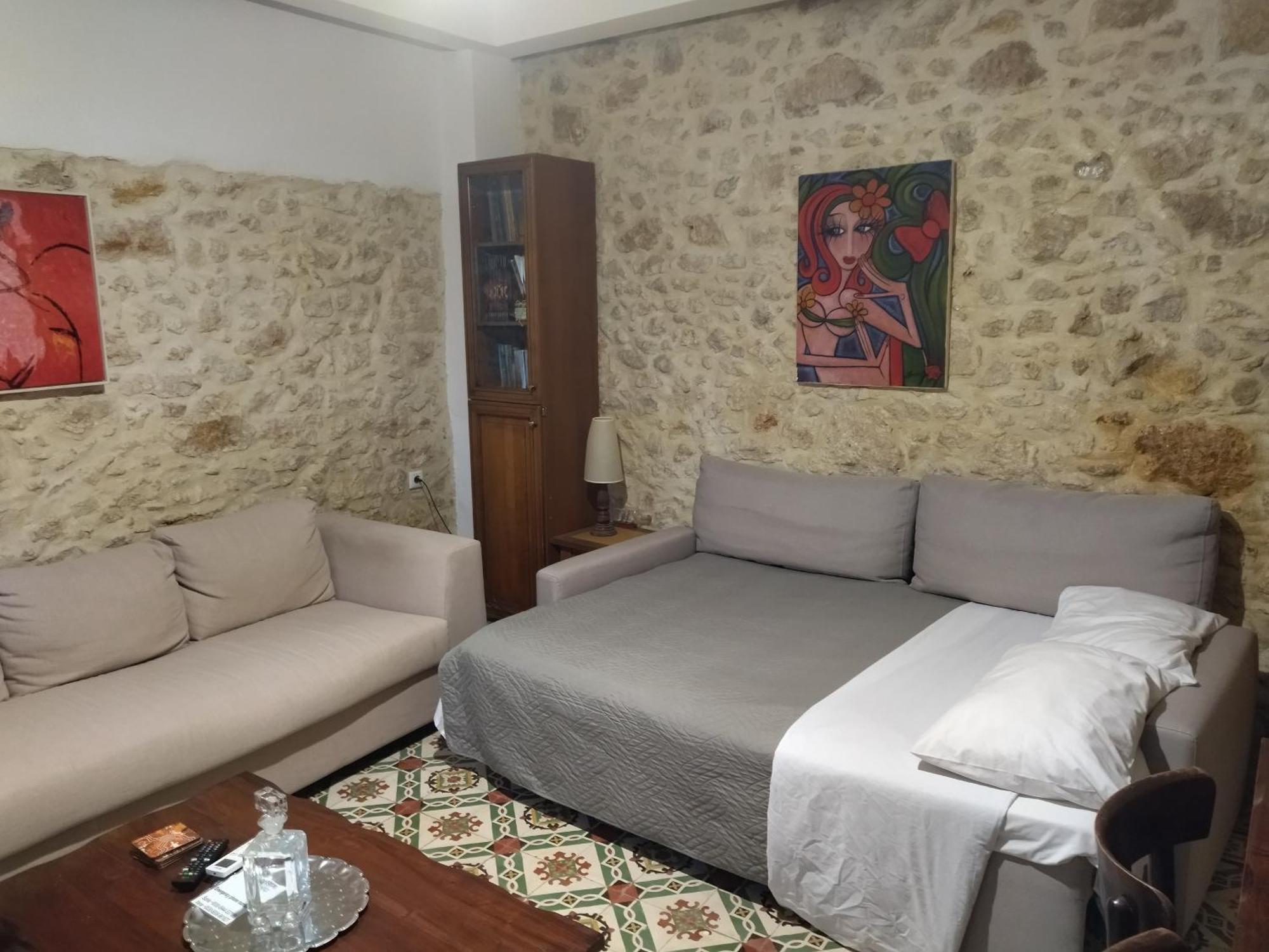 Malama's Maisonette At The Historic Center *